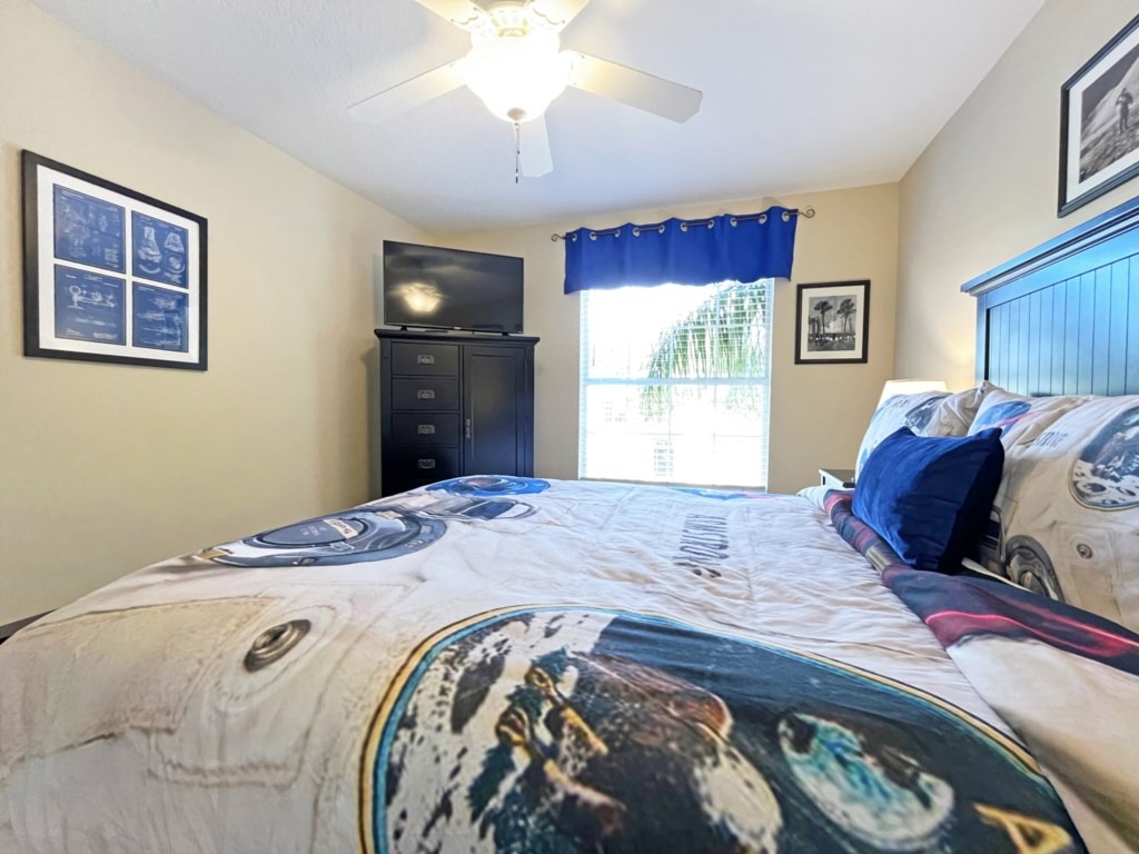 23-NASAQueenBedroom