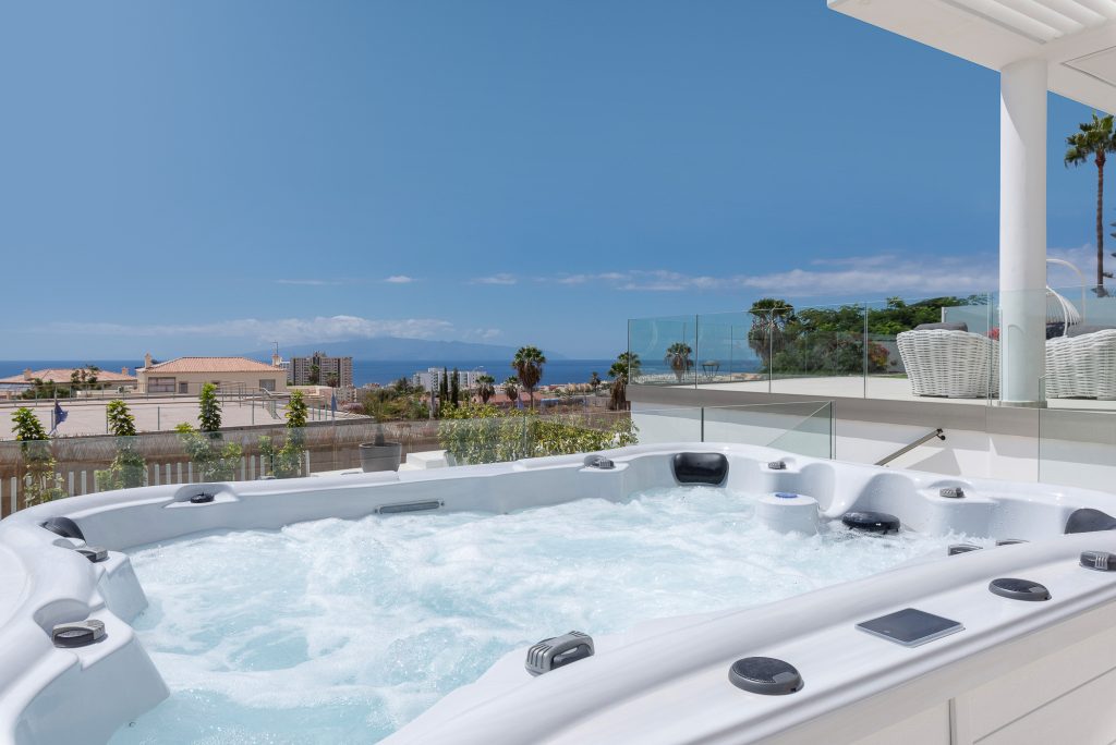 KARAT Villa Royal White-08