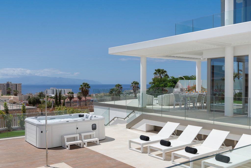 KARAT Villa Royal White-09