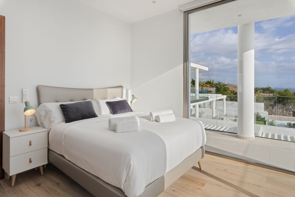KARAT Villa Royal White-35