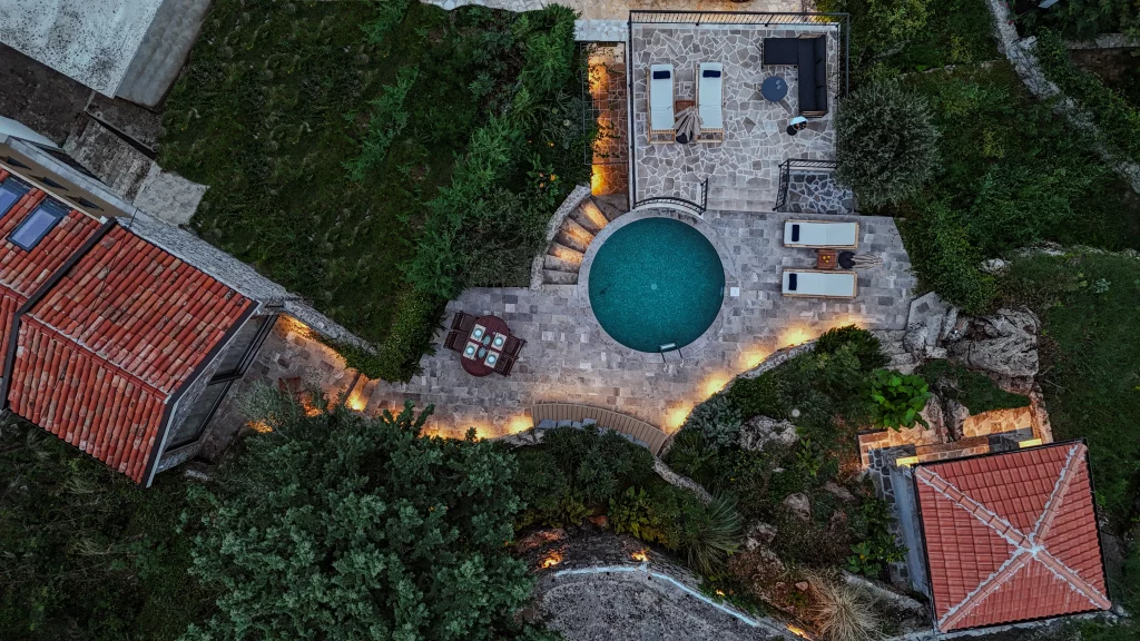 DJI_20240928183947_0186_D