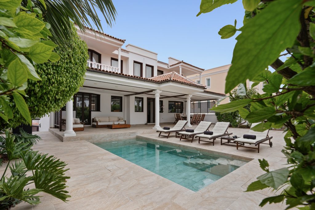 KARAT Villa Salvaje-1