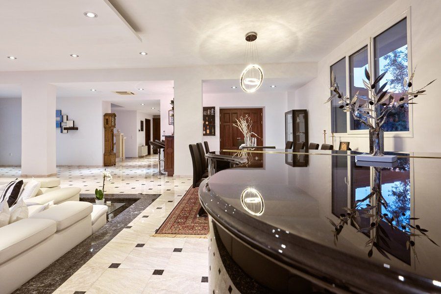 villa-montbleu-saloni1-3.jpg